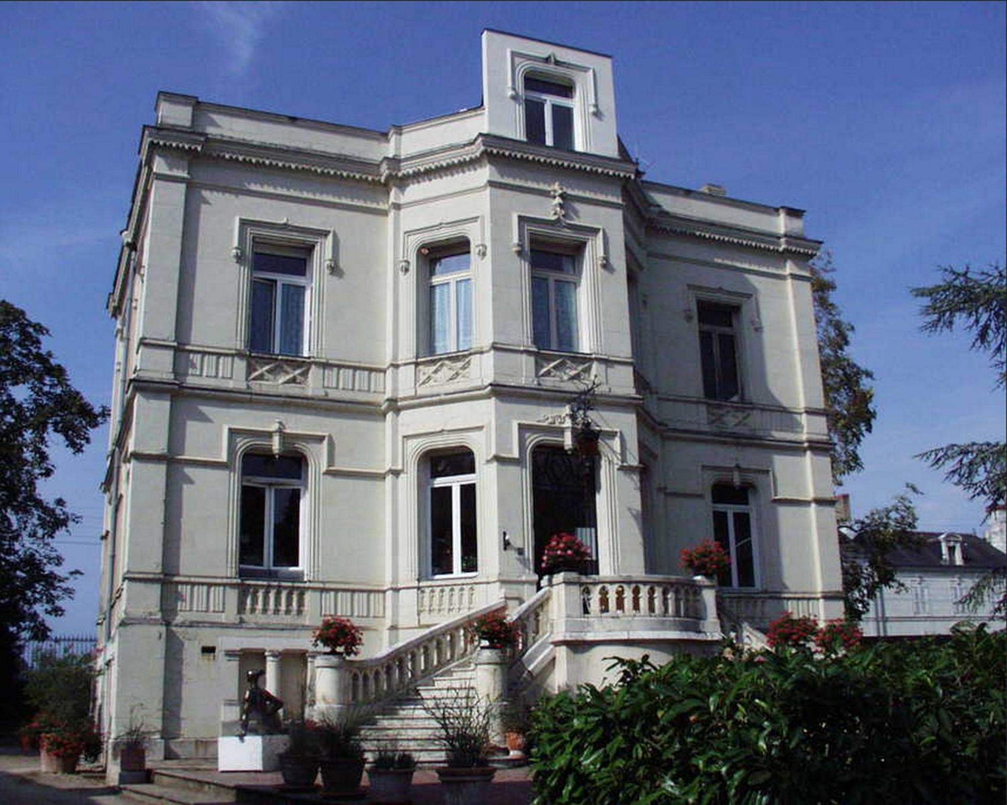 蒂洛鲁格住宿加早餐旅馆 Les Rosiers 外观 照片